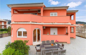 Гостиница Holiday home Palit IV  Раб